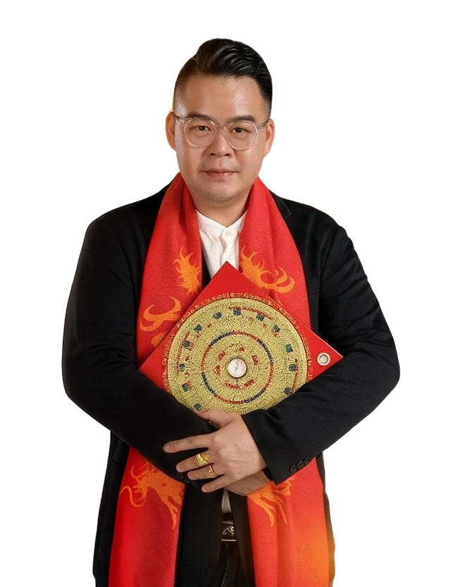 Master Jeremy Khai holding a Luo Pan Feng Shui compass